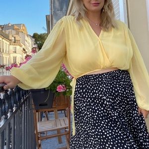 Missguided Yellow Balloon Crop Long Sleeve Top